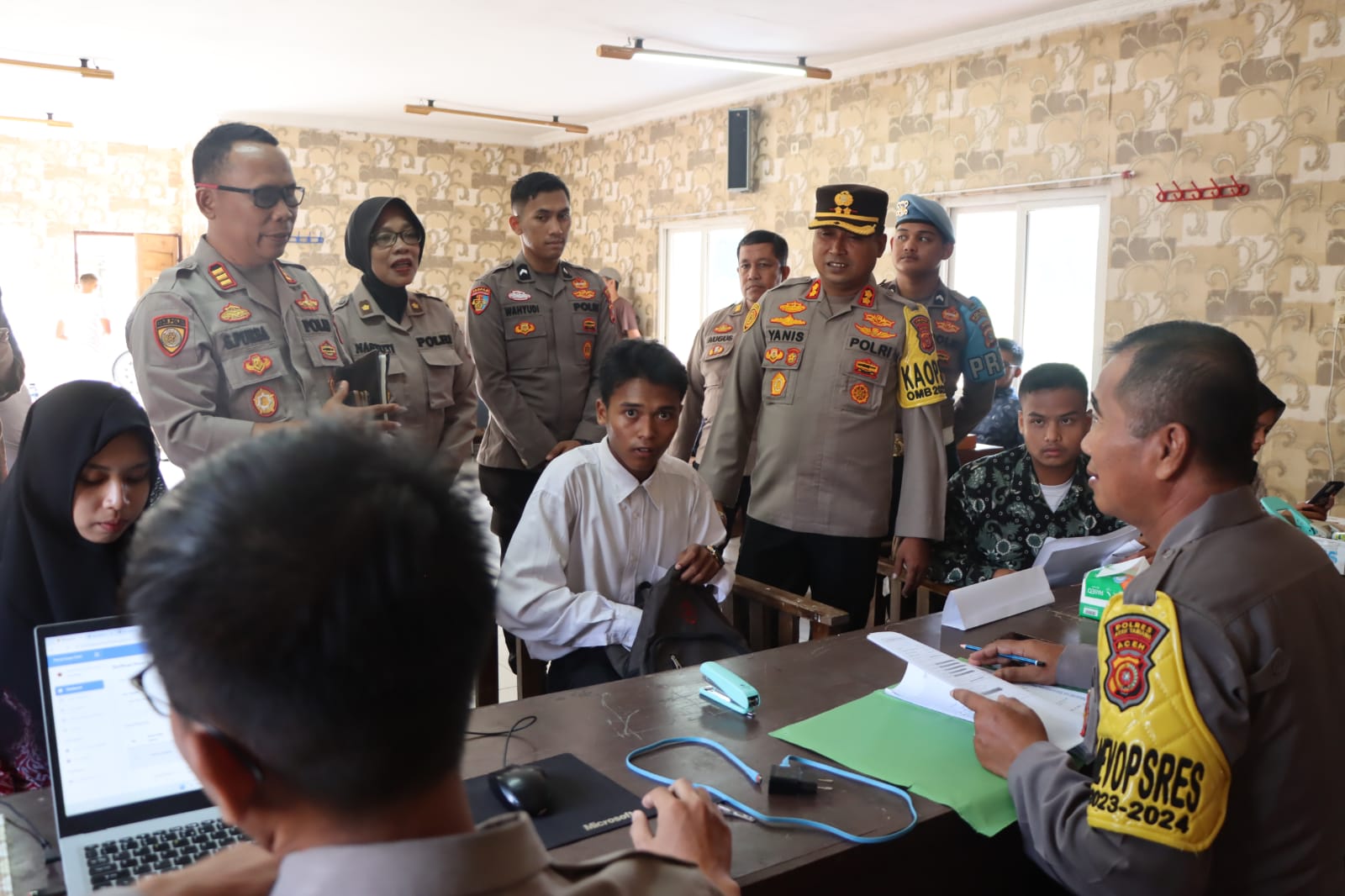 Kapolres Aceh Tamiang Cek Langsung Proses Verifikasi Penerimaan Anggota Polri
